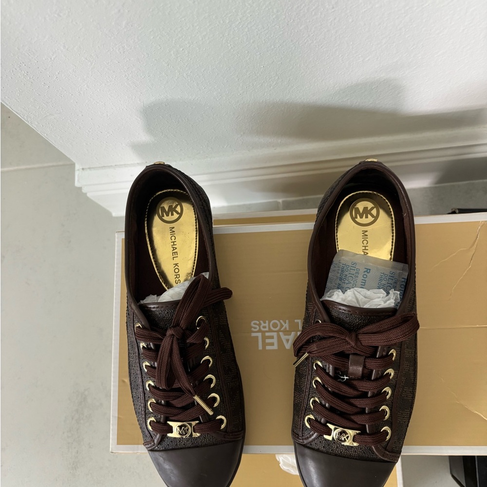 Michael Kors Dark Brown women’s Sneakers